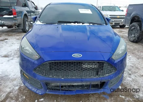 2015 Ford Focus St z USA, uszkodzony, nr VIN 1FADP3L97FL268470
